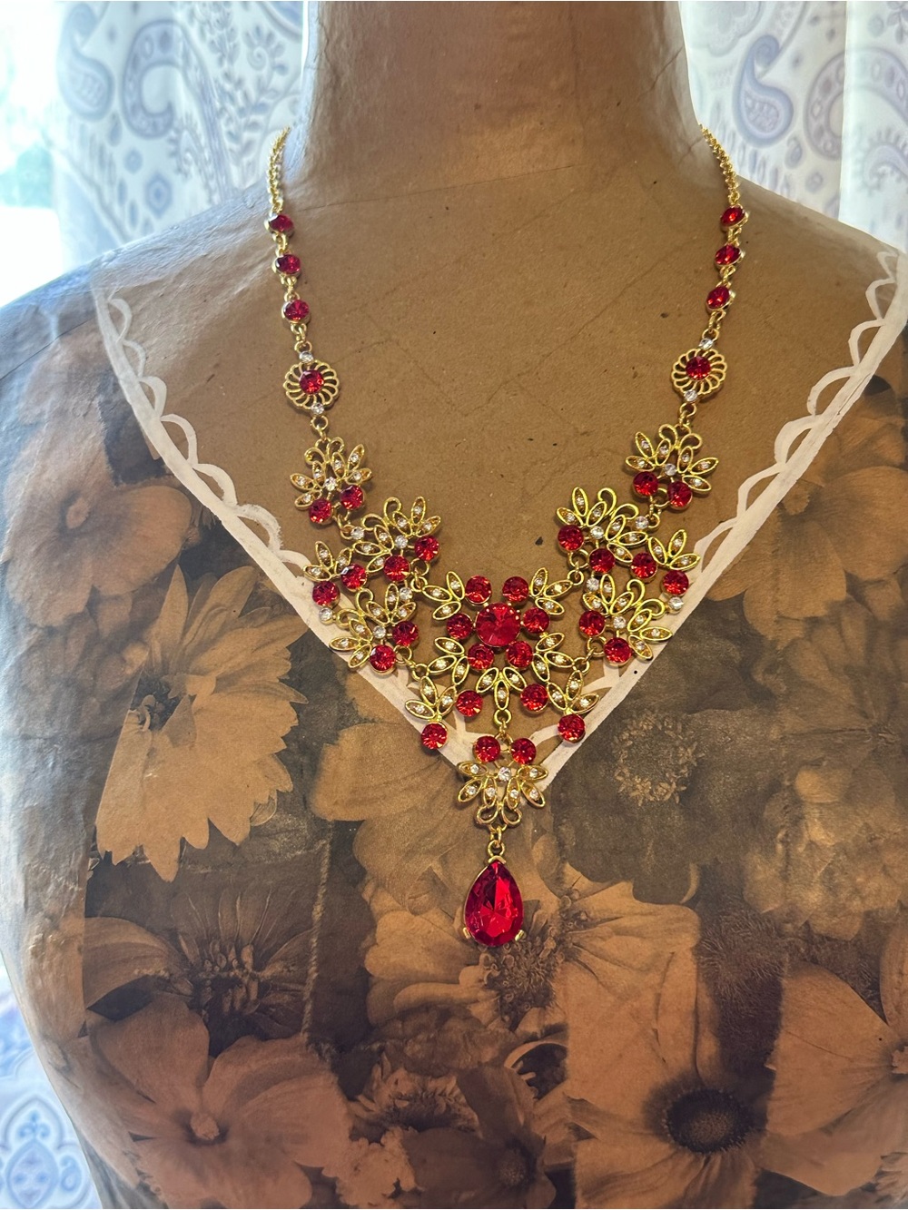 Unlisted Gold-Tone Floral Red Crystal Pendant Necklace